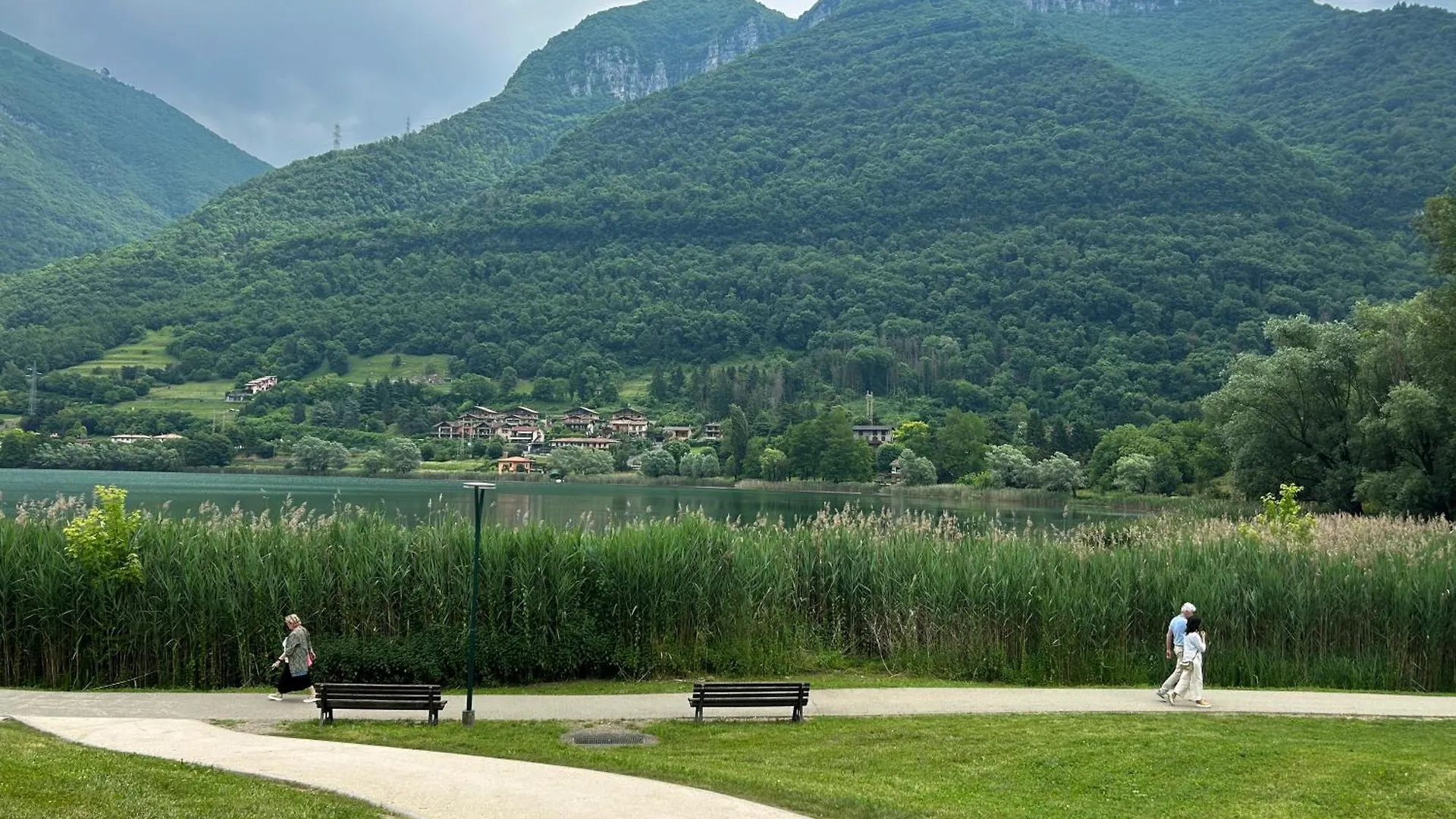 Casa Lago Lago Panoramic Apartment Ranzanico 0*,